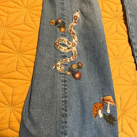DRIFTWOOD Blue Flare Wide Leg Jeans with Artistic Embroidery - Picture 4 of 9